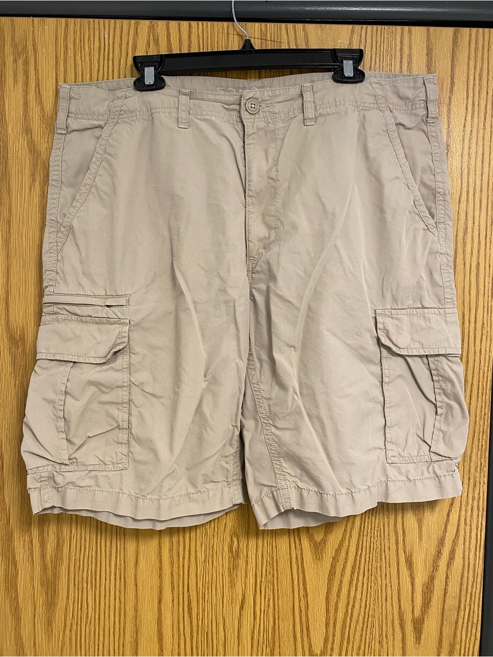 Men's Cargo Shorts in Light Khaki